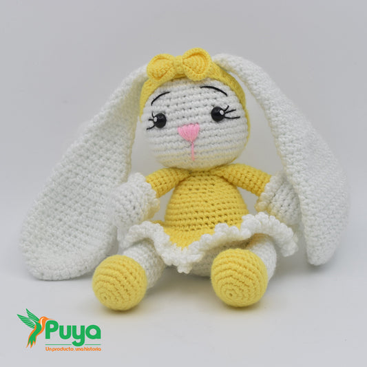 CONEJO CON VESTIDO AMARILLO